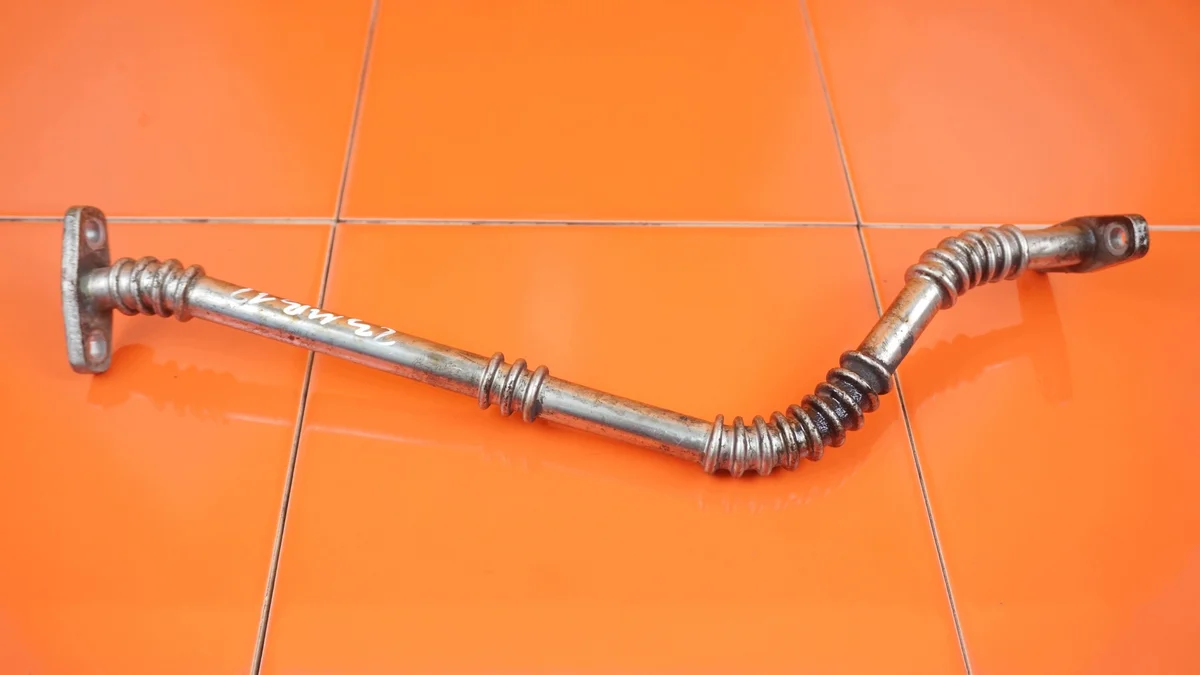 TIVOLI XLV 1.6 D E-XDI 19r EGR Rohr