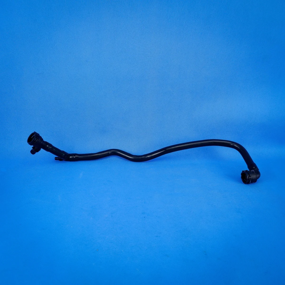 Waterslang BMW 5 G30 530ix 17127934586