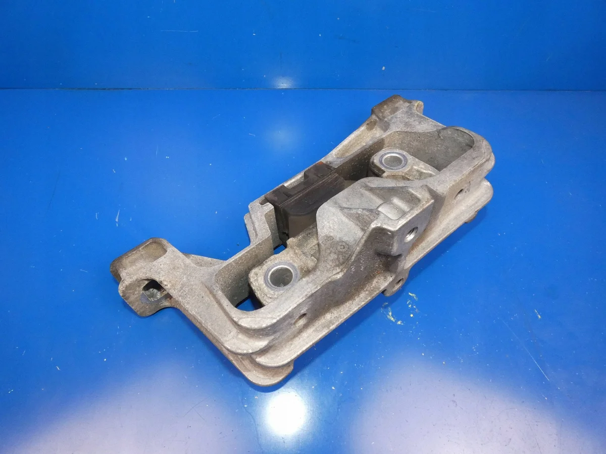 Engine Mount Mercedes W176 1.5 CDI A160