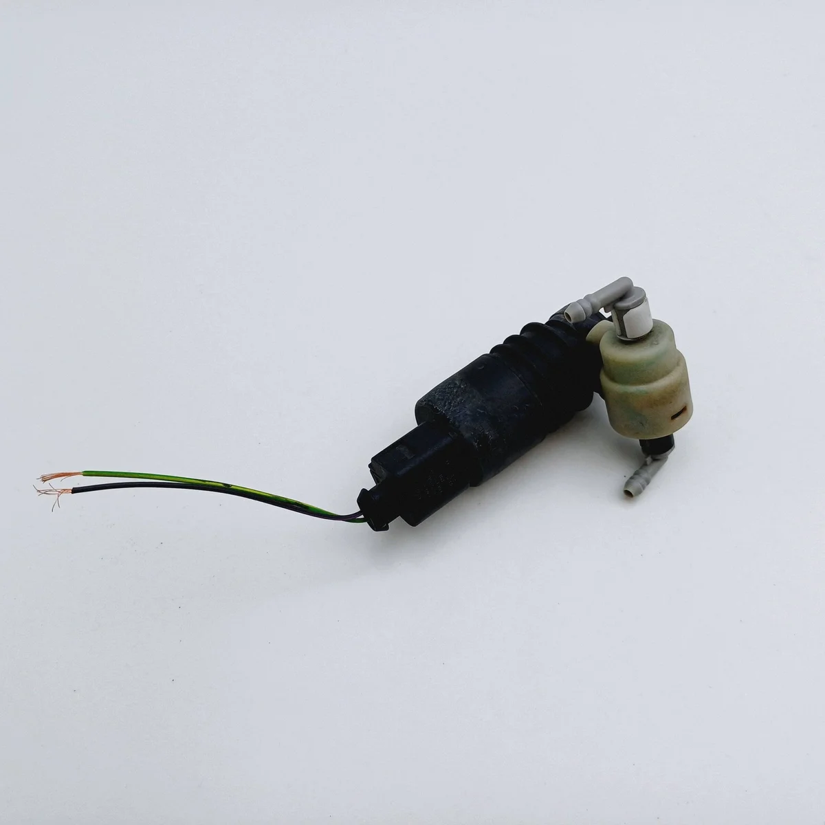 Pompa spryskiwaczy VW Passat B5 Lift DRC126251
