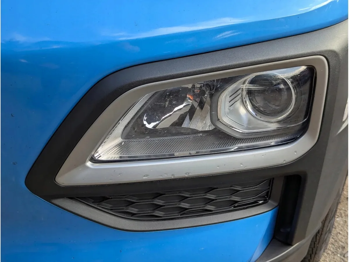 Hyundai Kona Karosserieteile vorne, gebraucht image 8