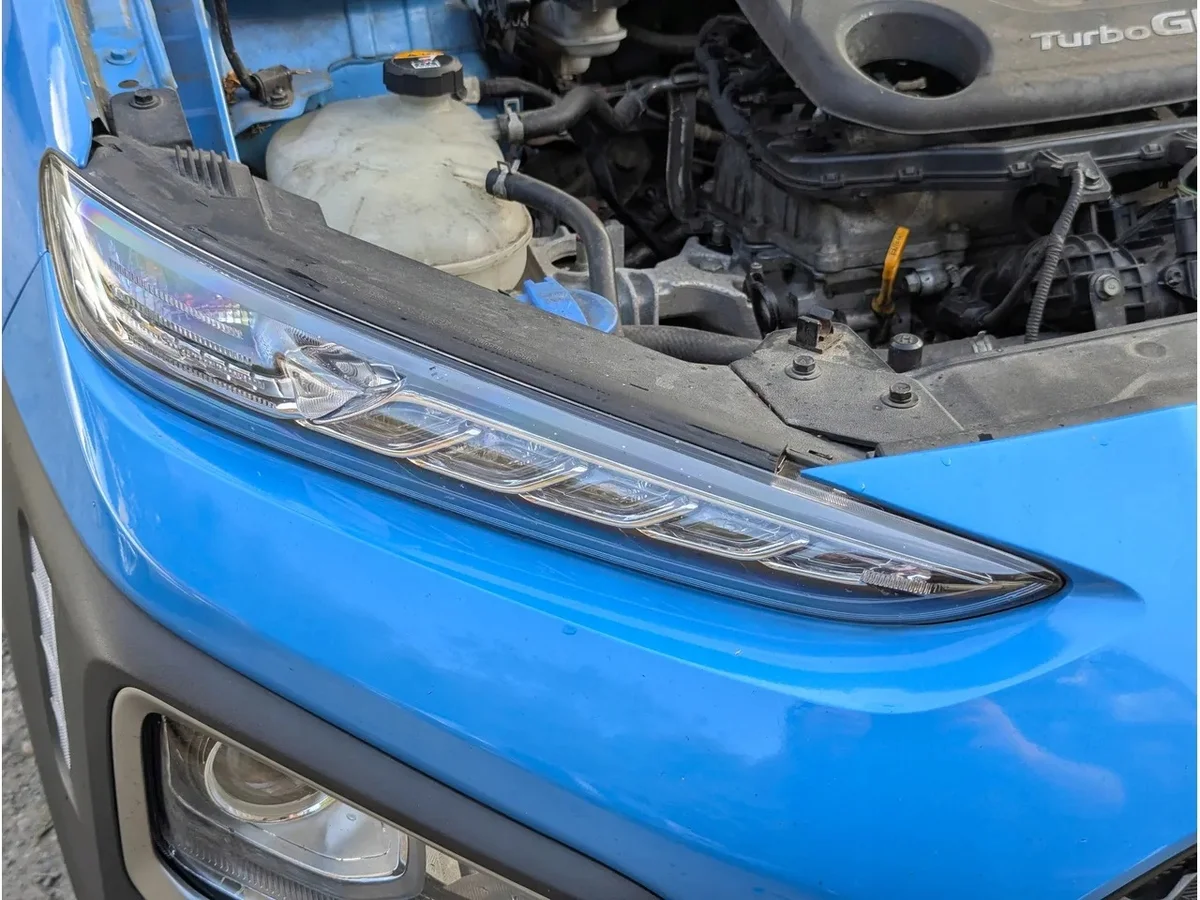 Hyundai Kona Karosserieteile vorne, gebraucht image 10