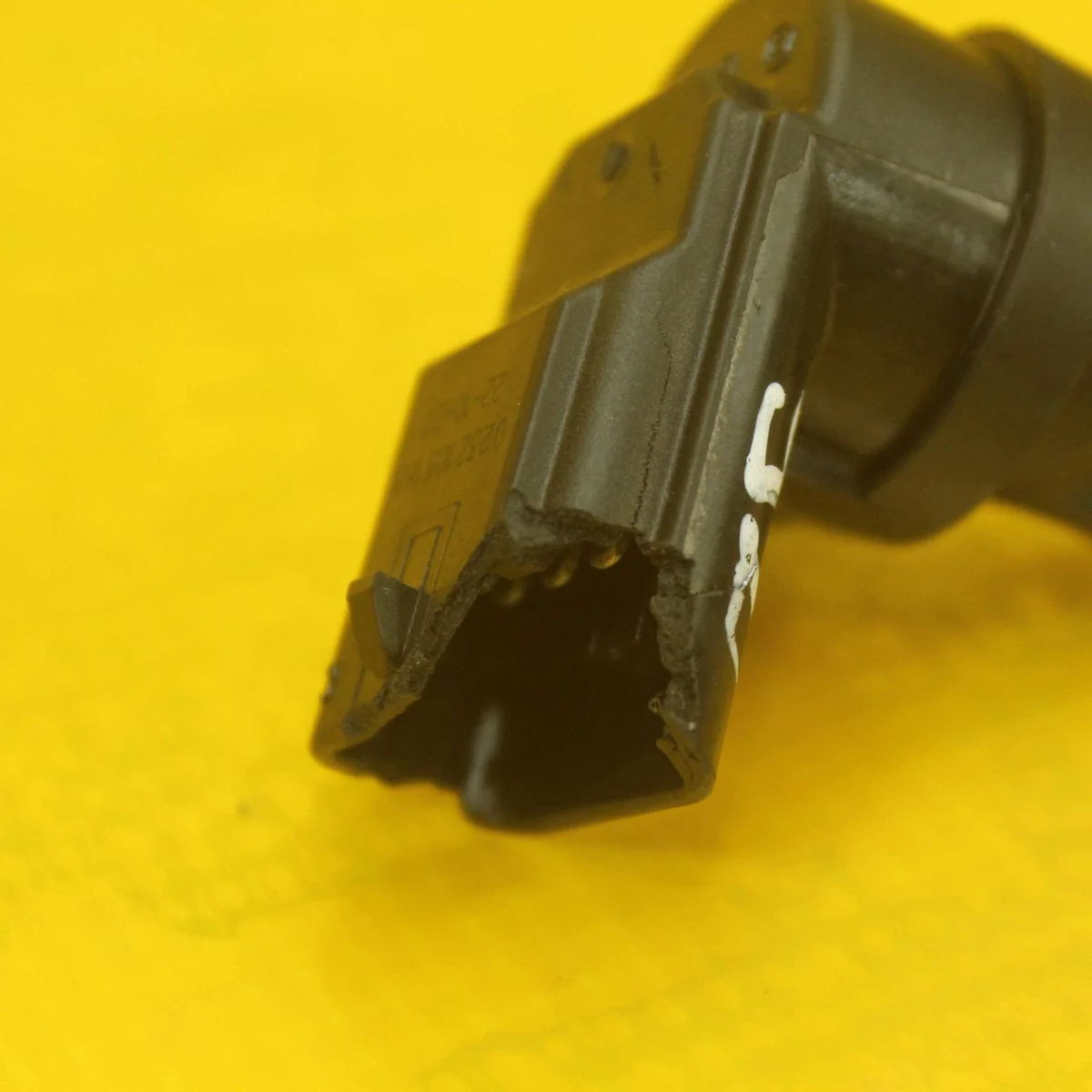 Crankshaft Position Sensor Iveco Daily 6 image 3