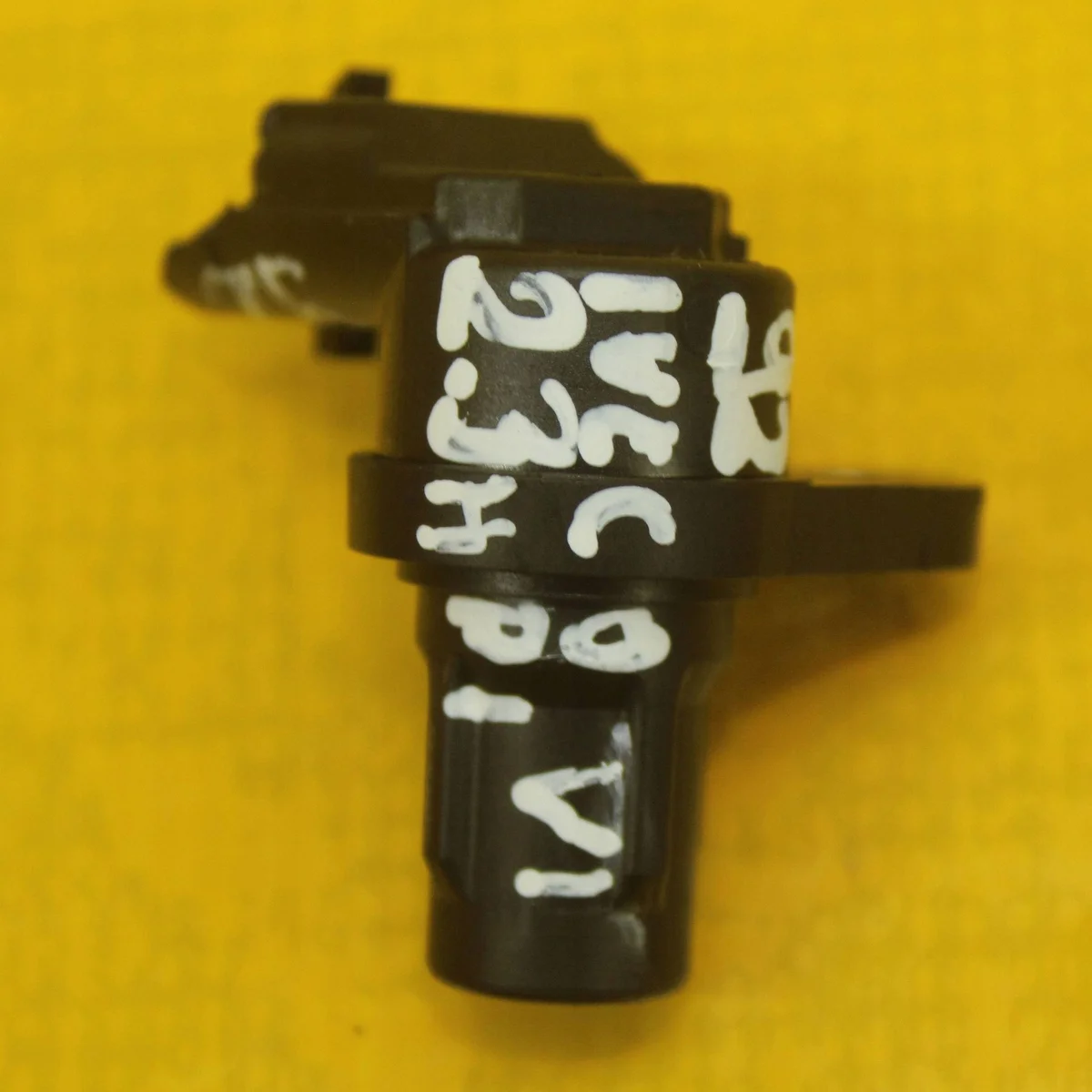 Crankshaft Position Sensor Iveco Daily 6 image 5