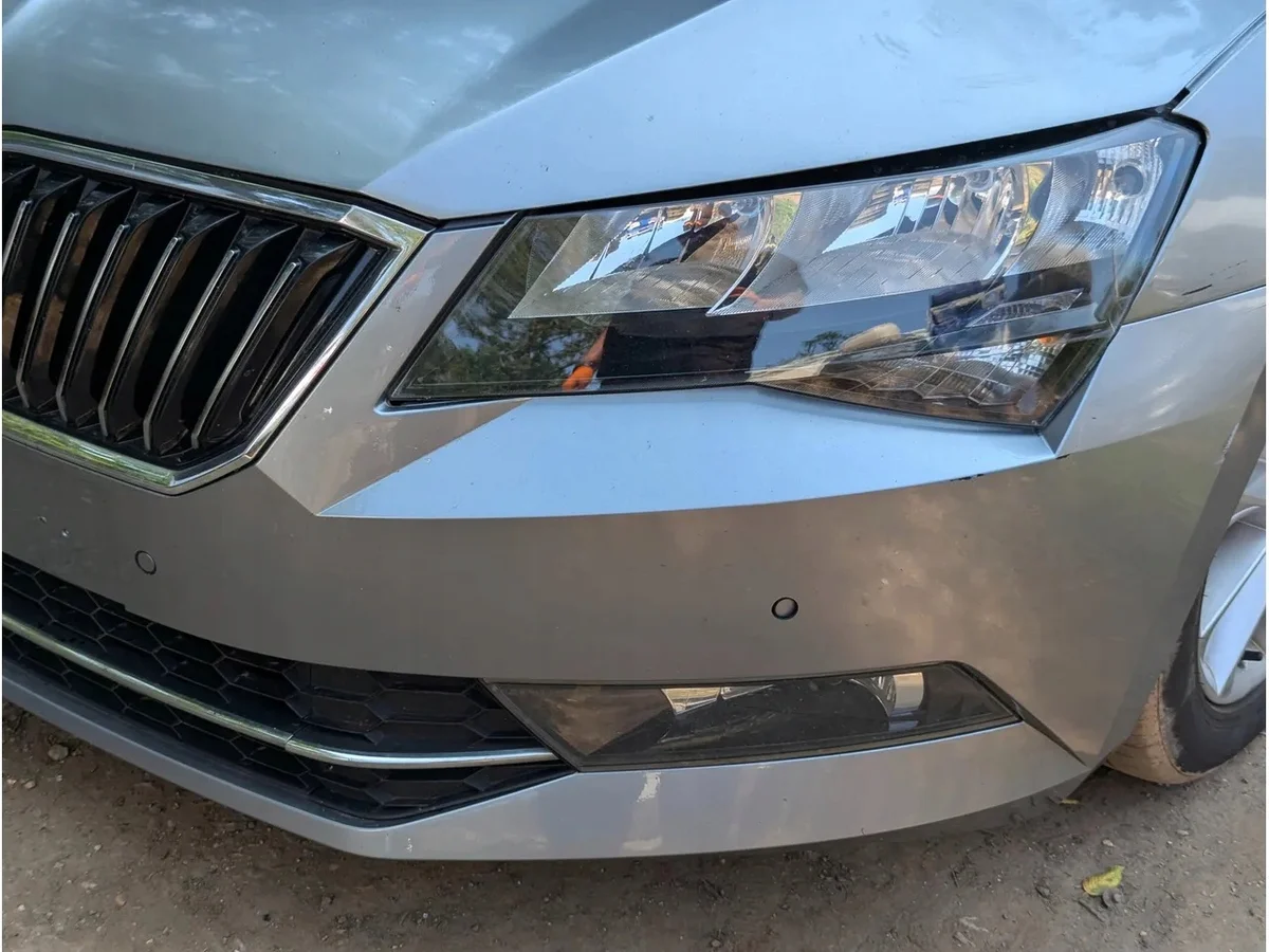 Skoda Superb MK3 B8 Karoseria Przód LF7M image 10