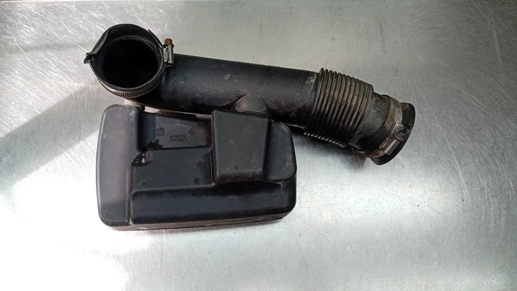 Air Intake Hose for Opel Astra H 1.6 16V