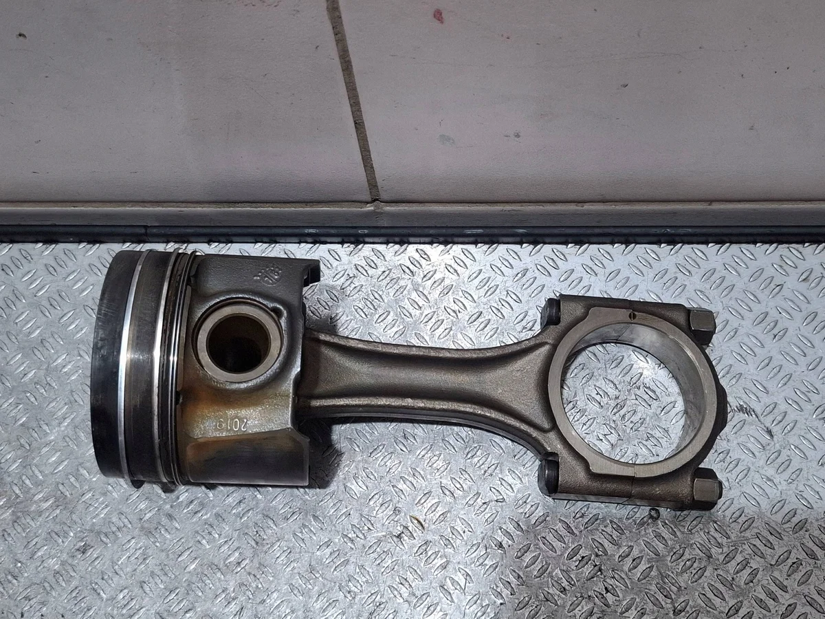 Peugeot 9812818680 Kolben Satz Gebraucht image 5