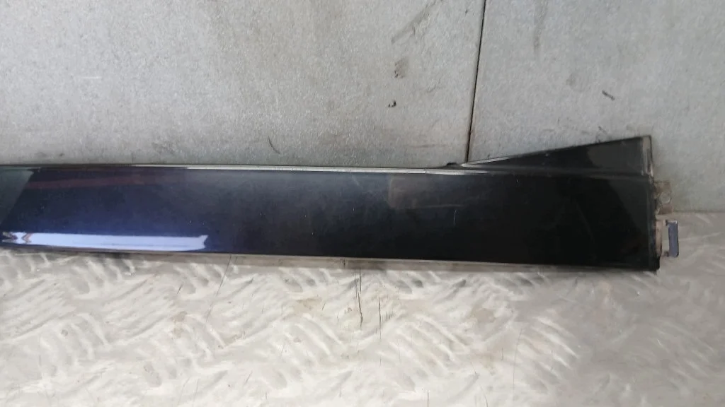 Moldura Puerta Trasera Derecha Passat B5 FL