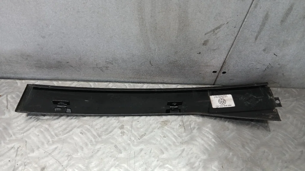 Zierleiste Tür hinten rechts VW Passat B5 FL image 3