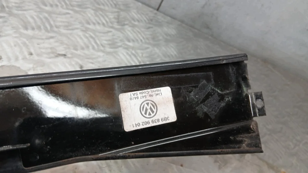 Zierleiste Tür hinten rechts VW Passat B5 FL image 4