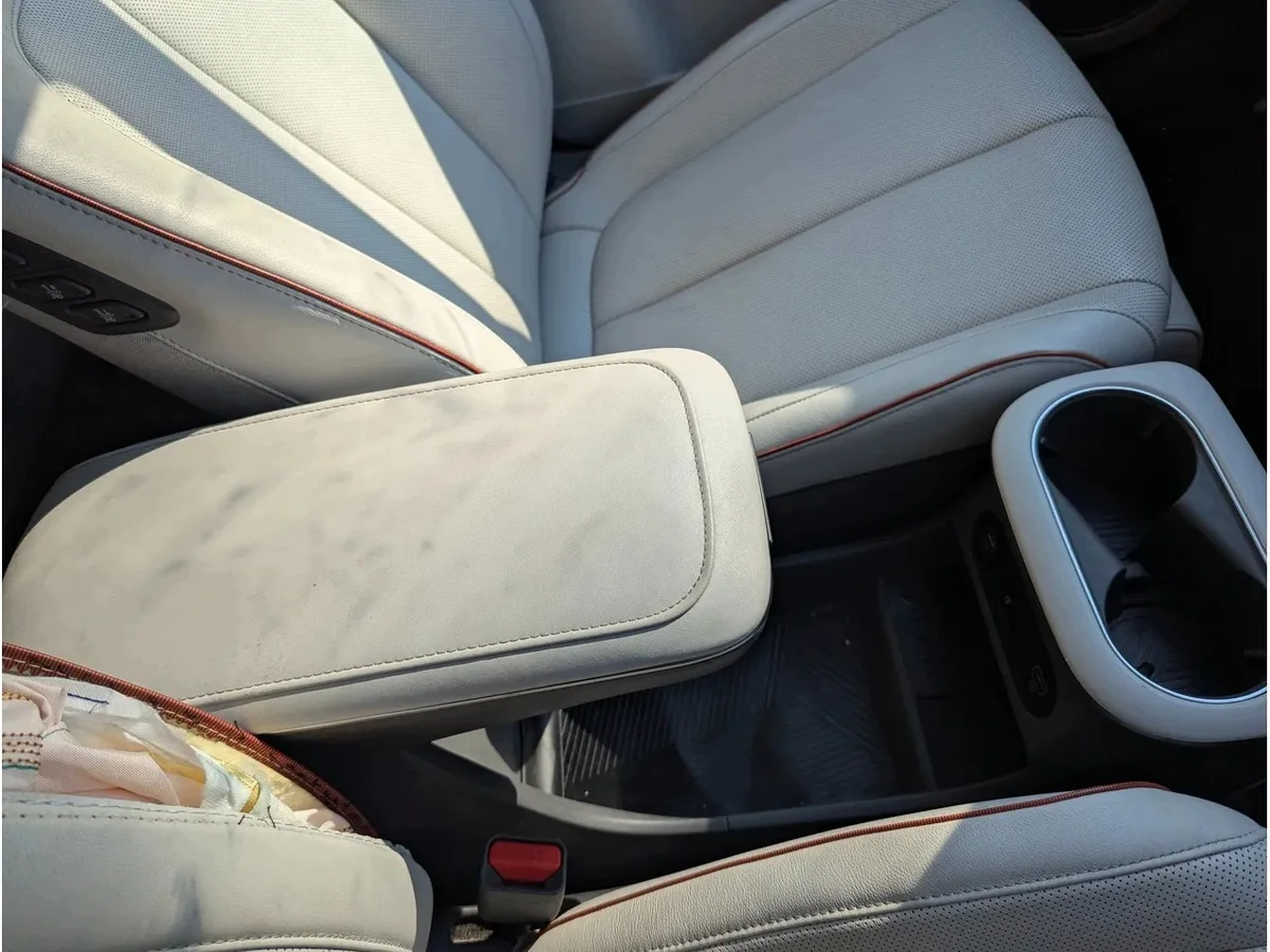 Hyundai Ioniq 5 Mittkonsol Armstöd KHAKI