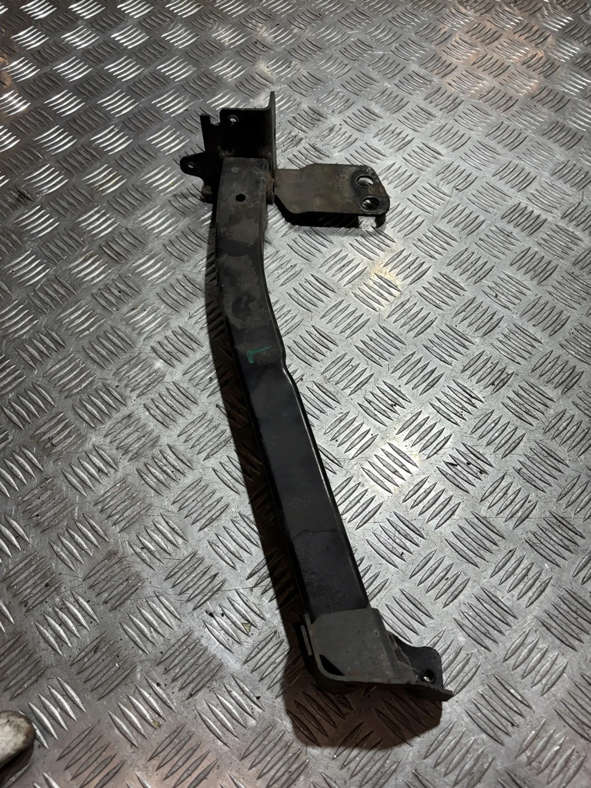 Iskuvaimennin vasen DS 3 Crossback 18- PK28618