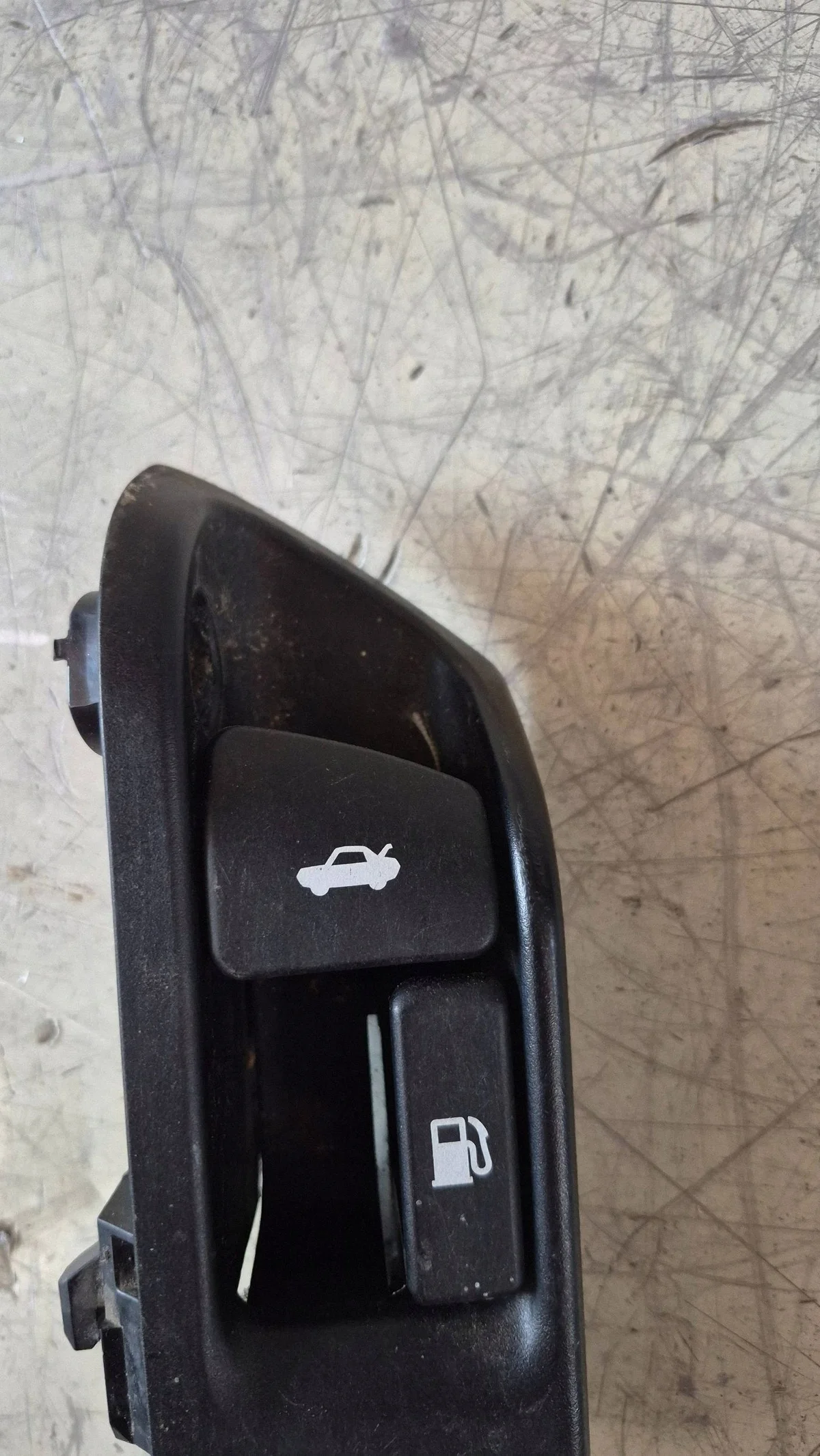 Handtag bagagelucka Toyota Corolla E210 E21 image 3