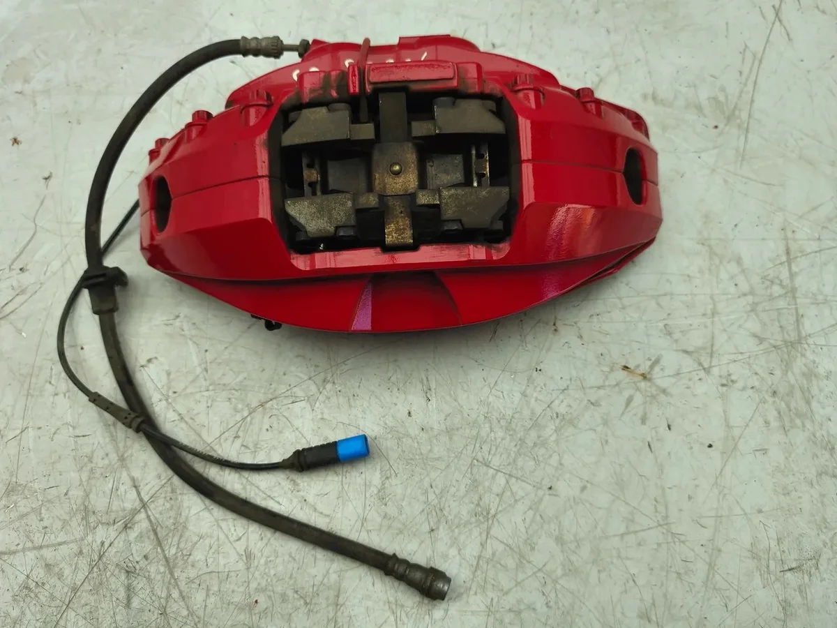 BMW i4 etujarrusatula M50 AWD image 3