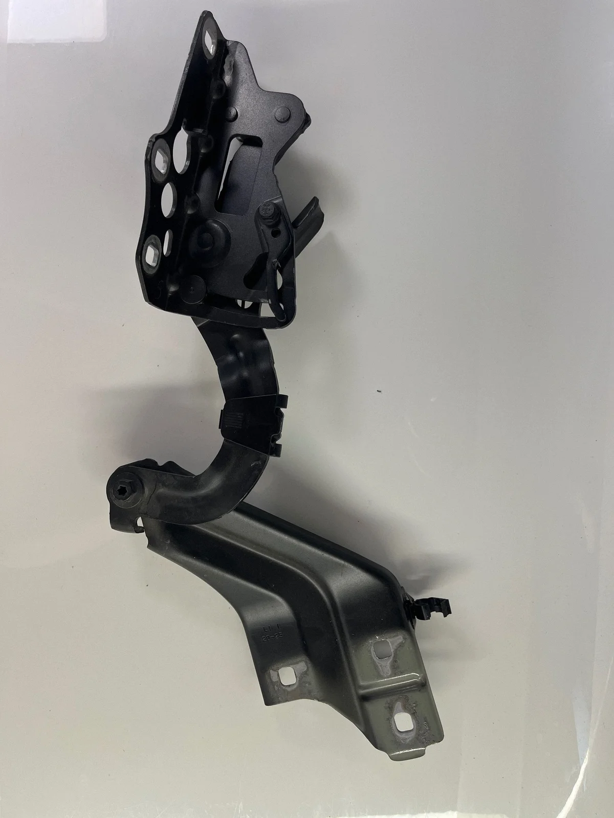 Scharnier Motorhaube Mercedes C W206 A2068803801