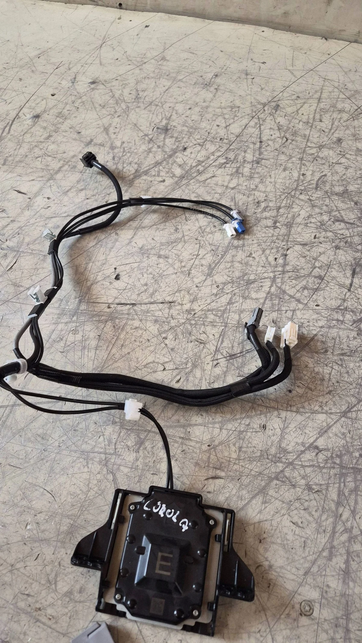 GPS-antenni Toyota Corolla E210 E21 8610102R20 image 3