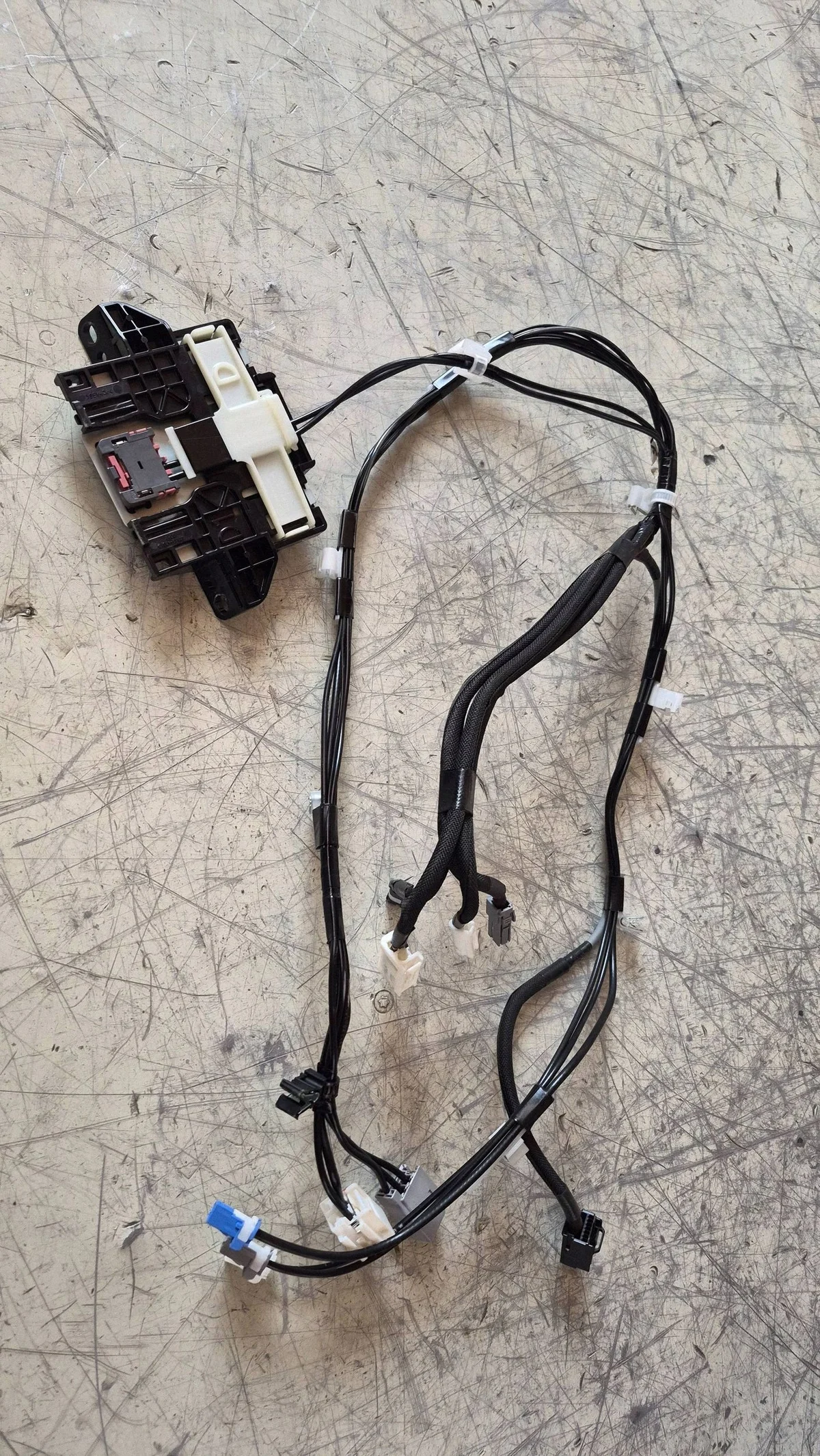 GPS-antenni Toyota Corolla E210 E21 8610102R20 image 4