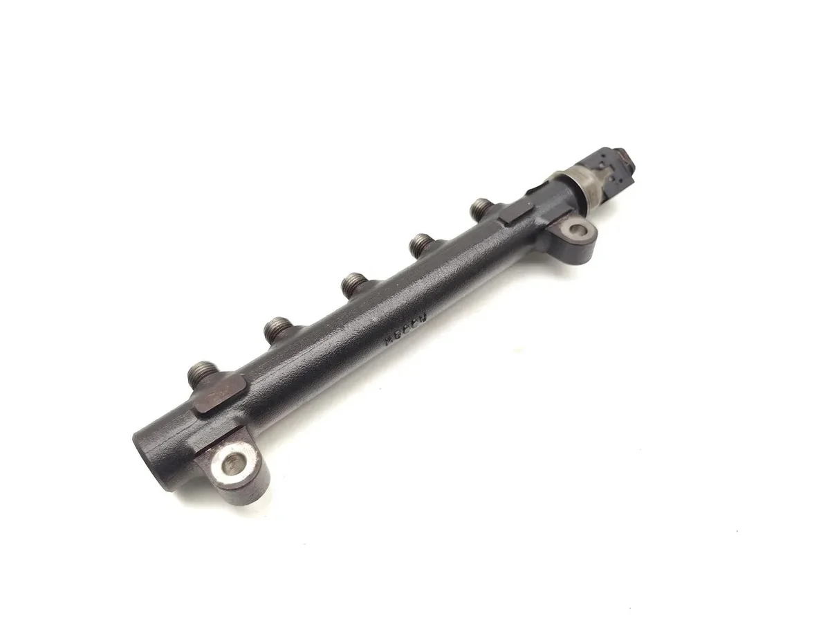 Vauxhall Antara 2.2 CDTi 163HP 2012 Injector Rail