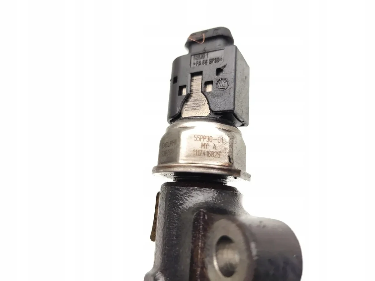Vauxhall Antara 2.2 CDTi Injector Rail image 6