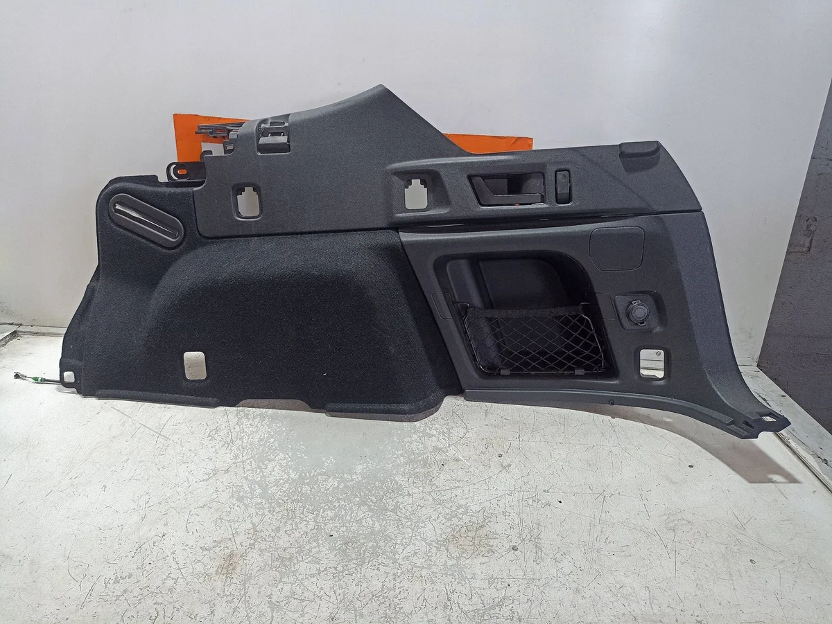 Subaru Outback 2023 Painel Porta-Malas Usado