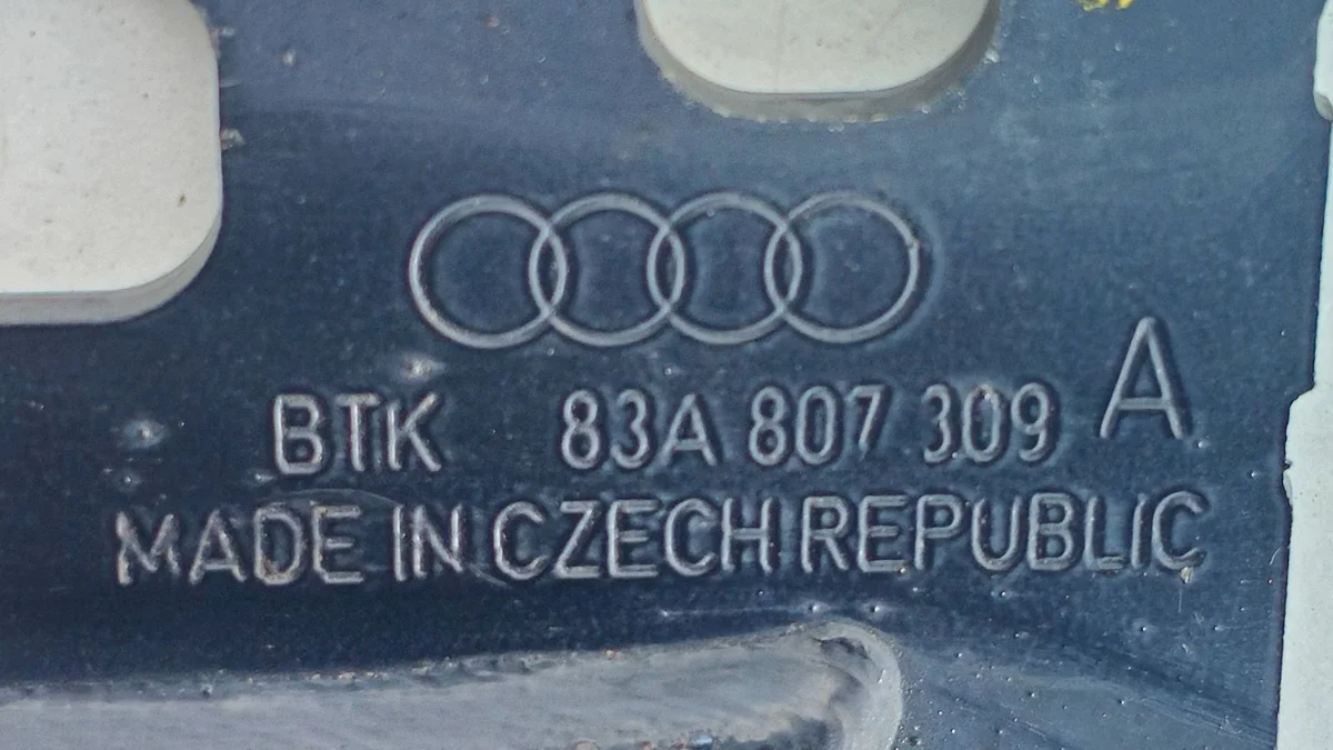 Audi Q3 II 2018+ Refuerzo Parachoques Trasero image 9
