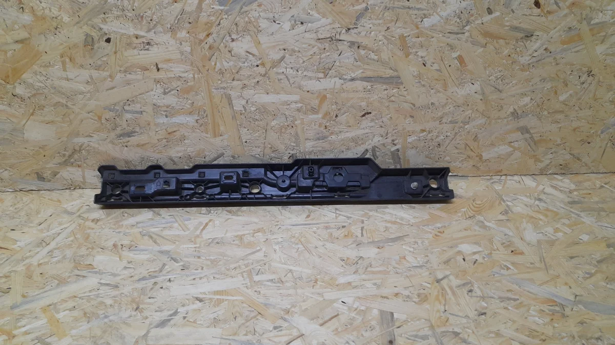 Supporto Soglia Sinistro BMW 8 G16 7497693
