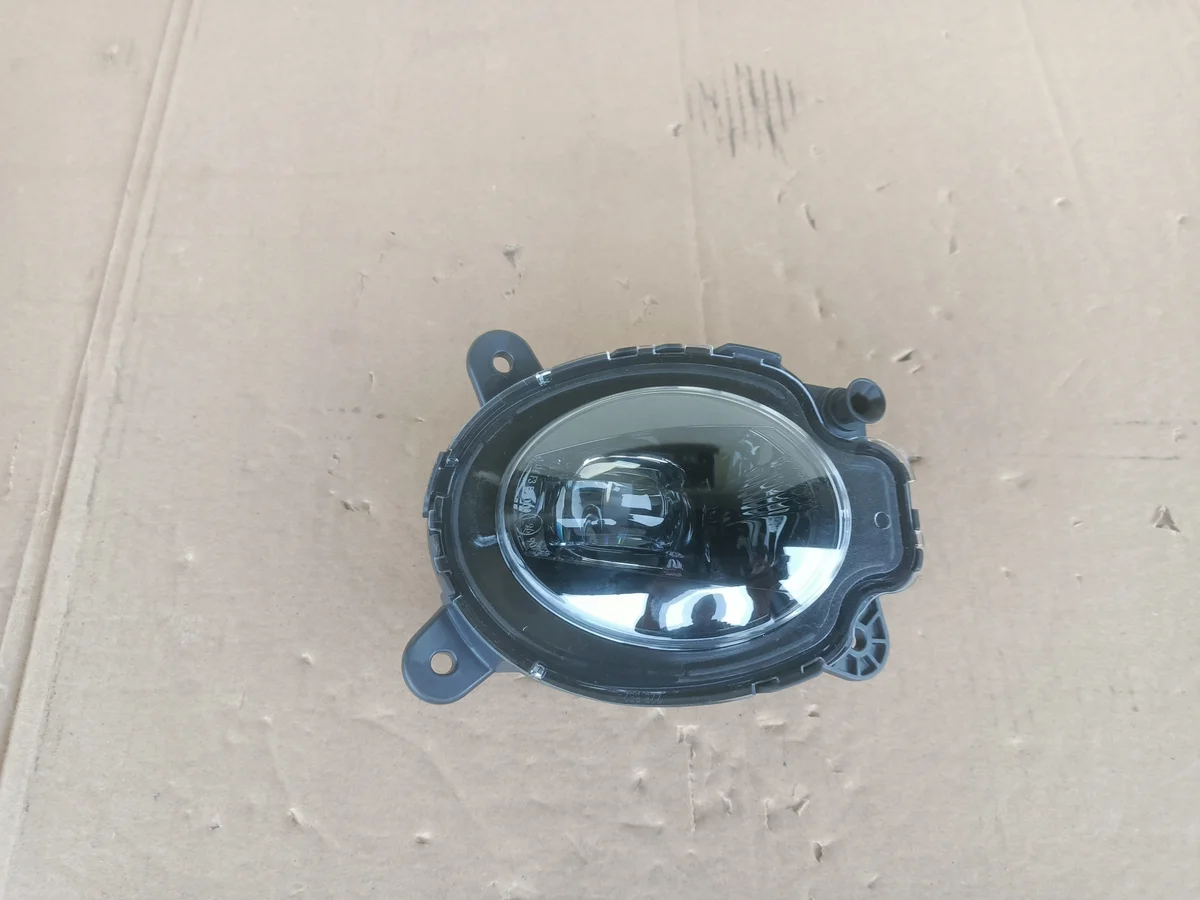 Phare antibrouillard avant Seat Tarraco 5FJ941701 image 4