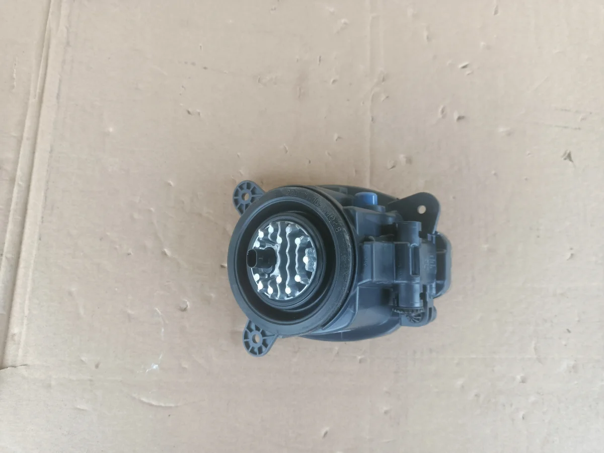 Phare antibrouillard avant Seat Tarraco 5FJ941701 image 6