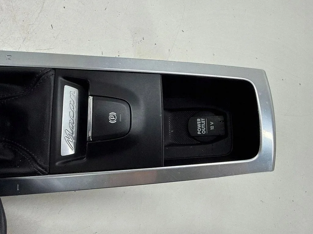 Porsche Macan (95B) 2022 Cornice cambio image 4