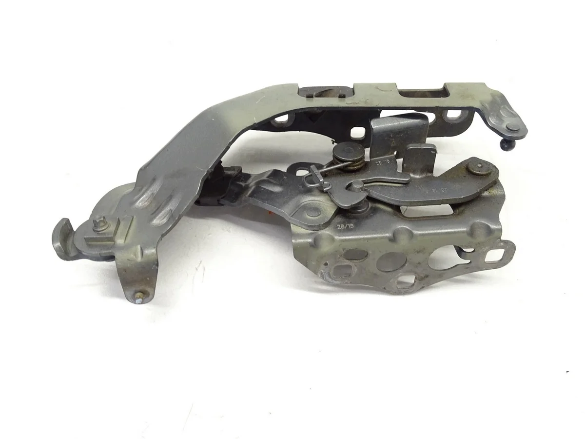 Cerniera Cofano Sinistra Mercedes Classe C W205