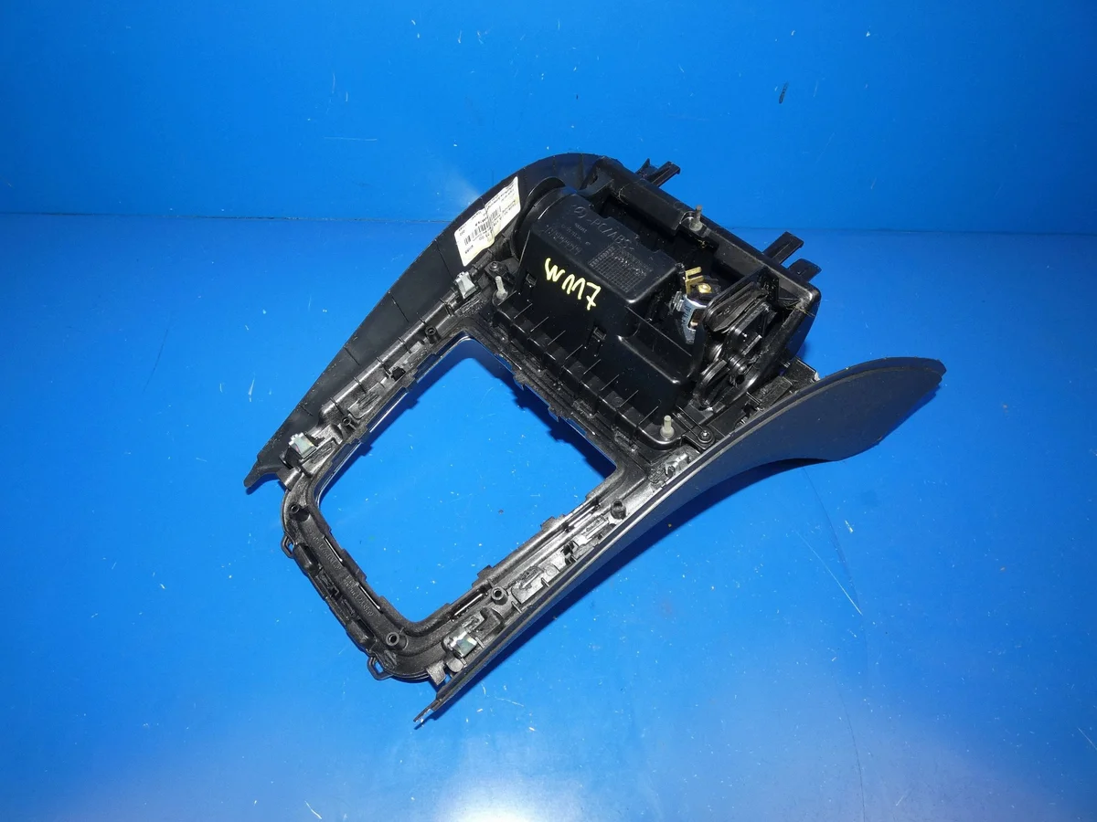 Mercedes CLA W117 växelspak ram image 3