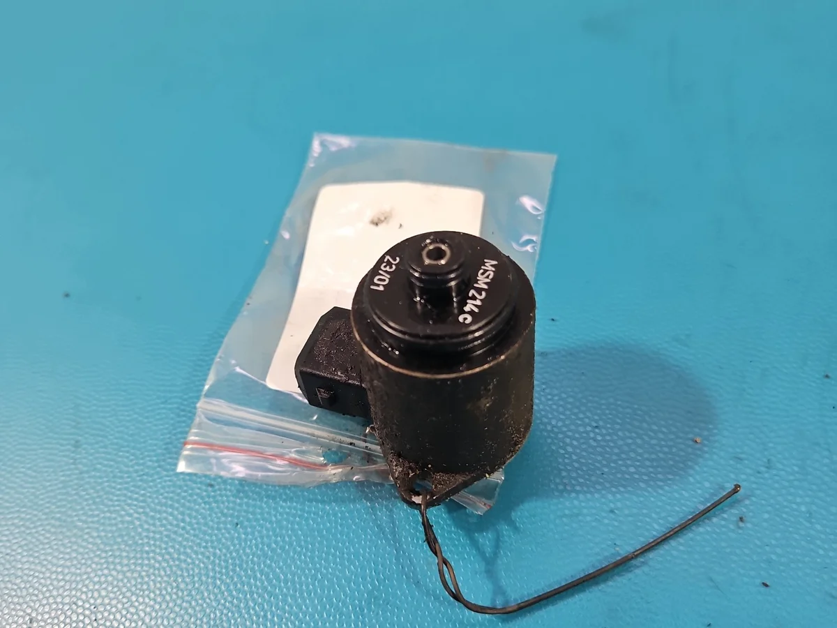 Sensor Ángulo Giro BMW E39 Usado image 3