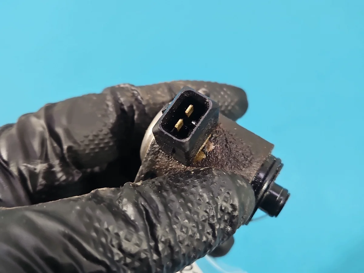 Sensor Ángulo Giro BMW E39 Usado image 6