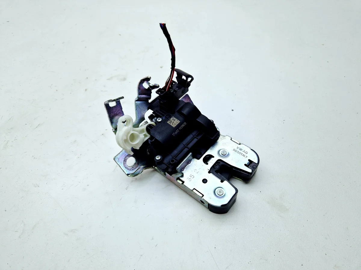 Fechadura Porta-Malas Audi A4 B9 A3 8V 8Y