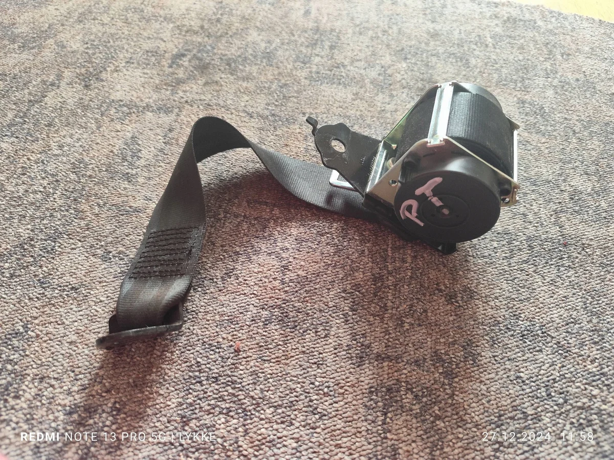 Gurt hinten Nissan Qashqai 047135047135