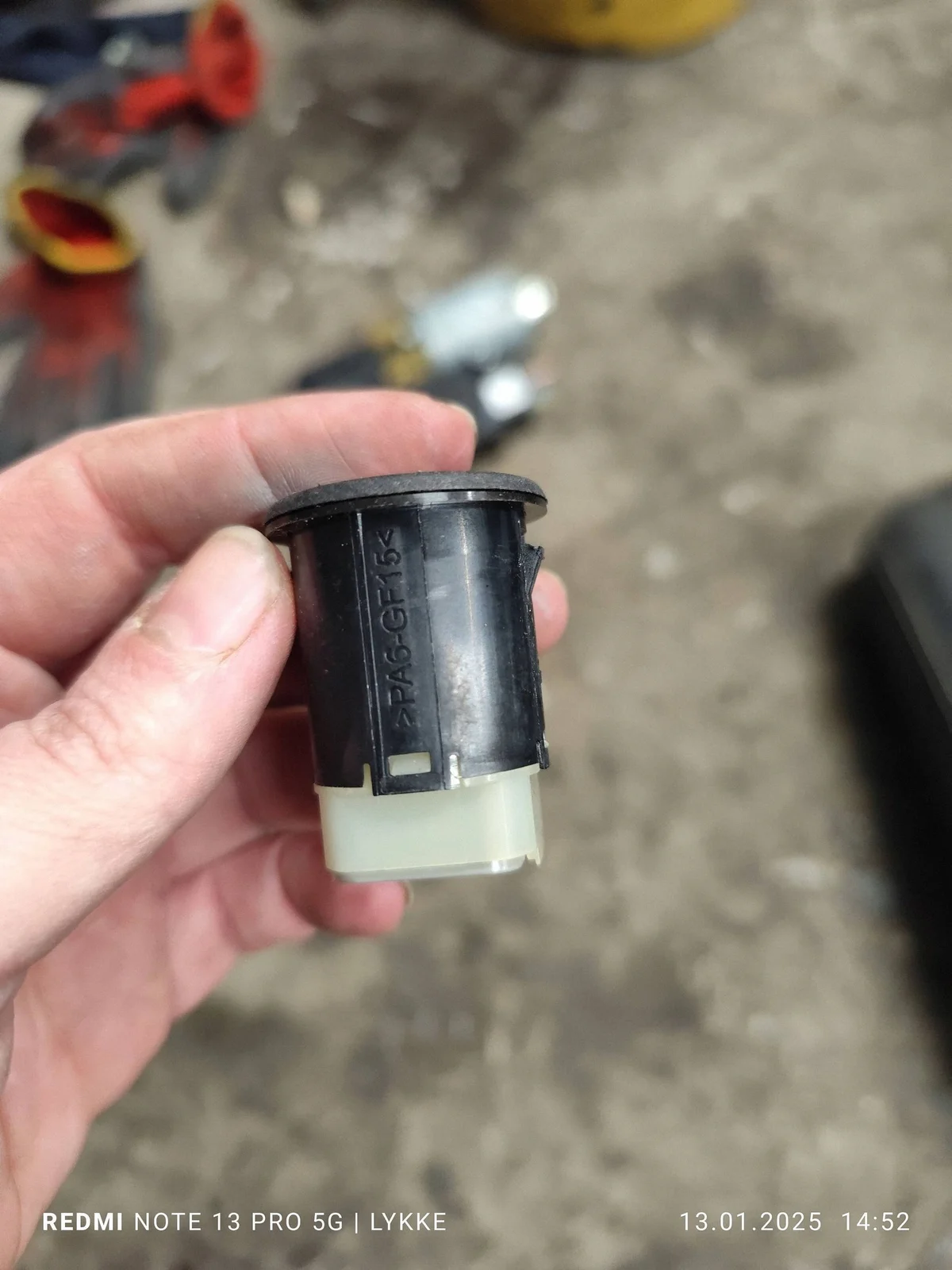 USB-uttag Nissan Qashqai PA6GF15 Begagnad