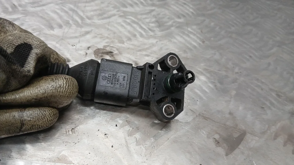 Druksensor VW Passat B5 FL 1.9TDI 0281002399 image 3