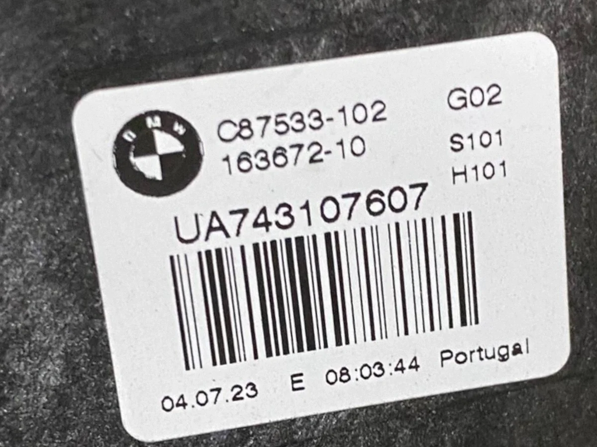 BMW X4 G02 Bagagerumslås Höger 7431076 image 6