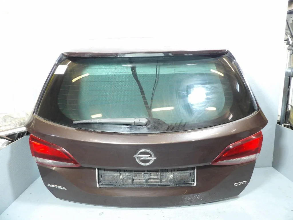 Portón Trasero Opel Astra K Kombi c/Cámara