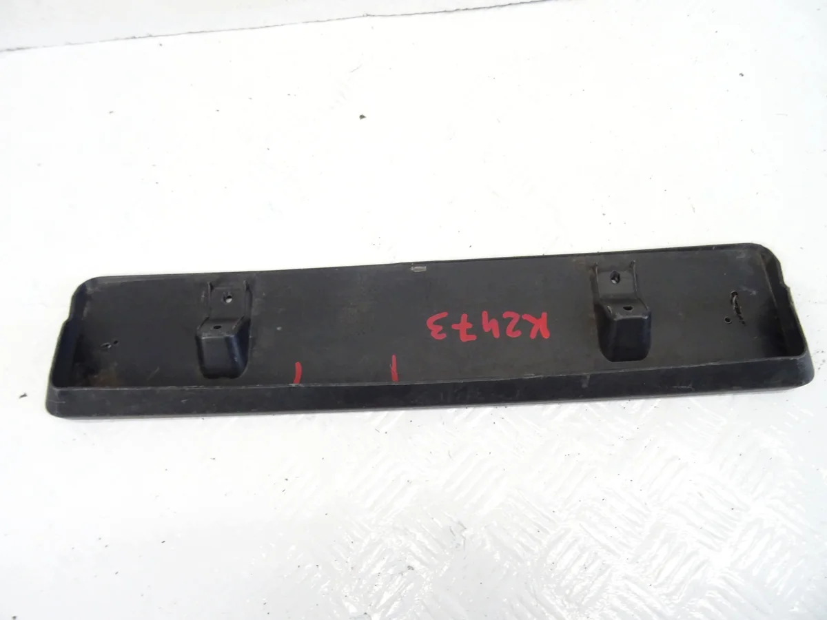 Moldura Placa Porsche Macan 95B Usada image 6