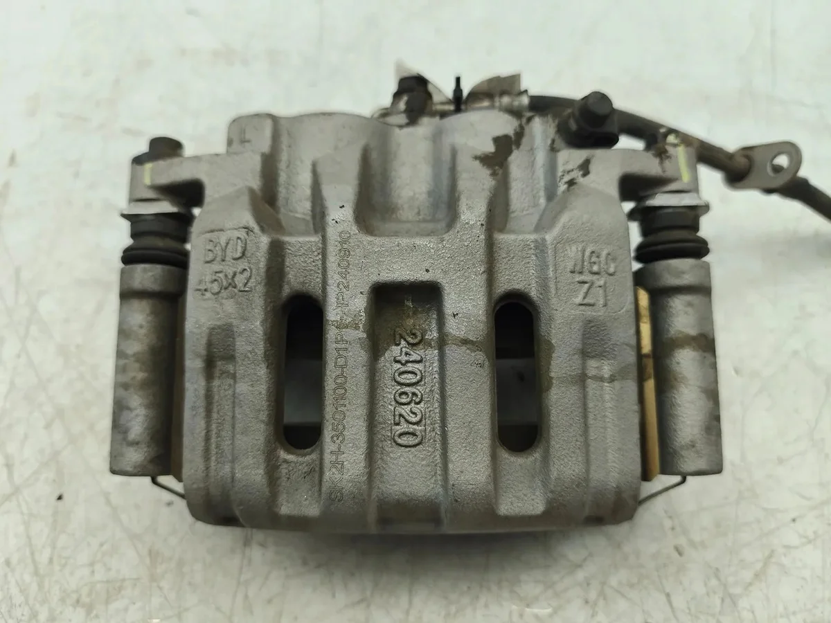 Pinça de Freio Dianteira BYD Seal U Usada image 8