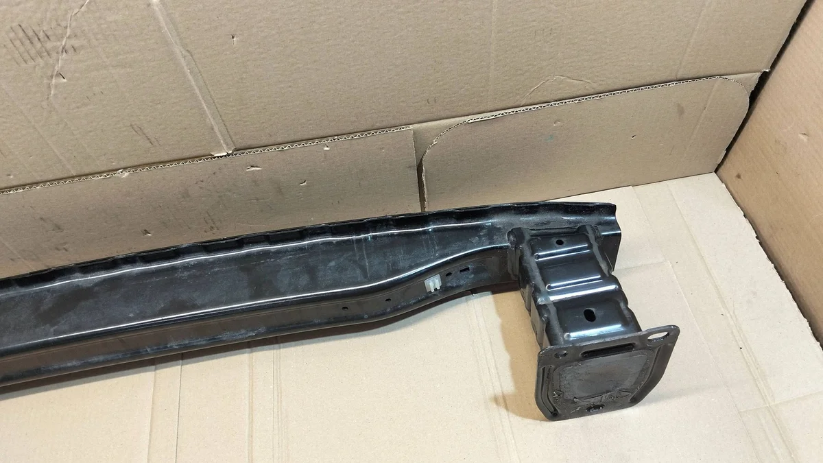 Viga parachoques trasero Mercedes B W247 A2476109201 image 6