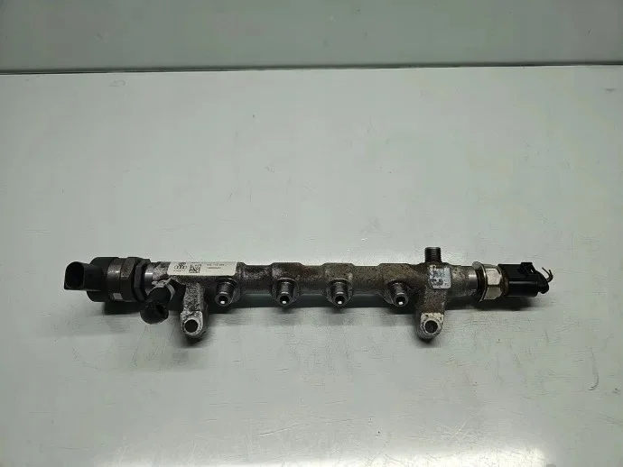 Volkswagen OE 03L130089J rampe d'injection