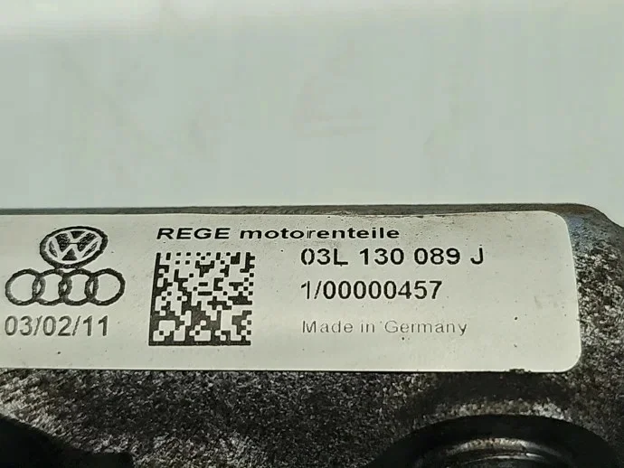Volkswagen 03L130089J Einspritzleiste gebraucht image 6