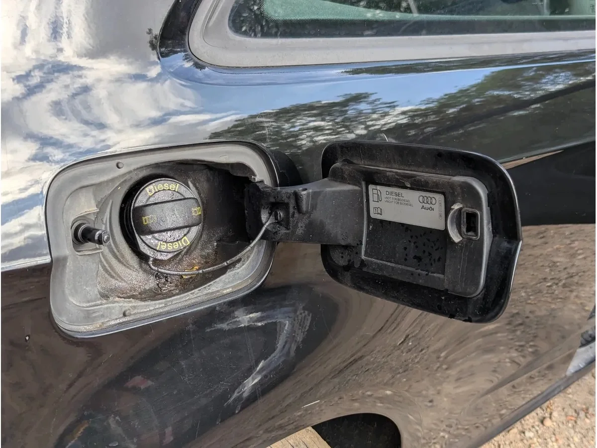 Audi A3 Fuel Flap 8V LY9B Used image 3