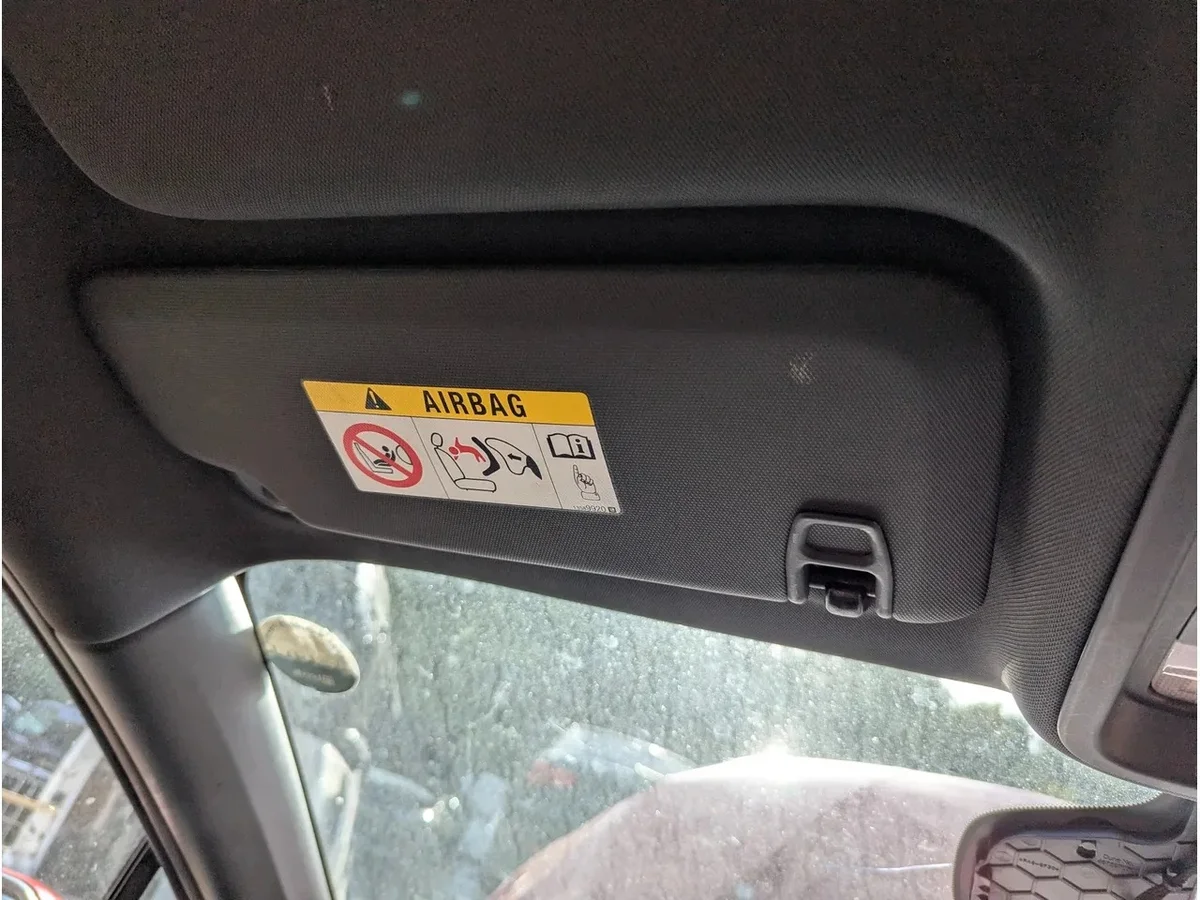 Vauxhall Astra Sonnenschutz Schiebedach Vorne Links image 3