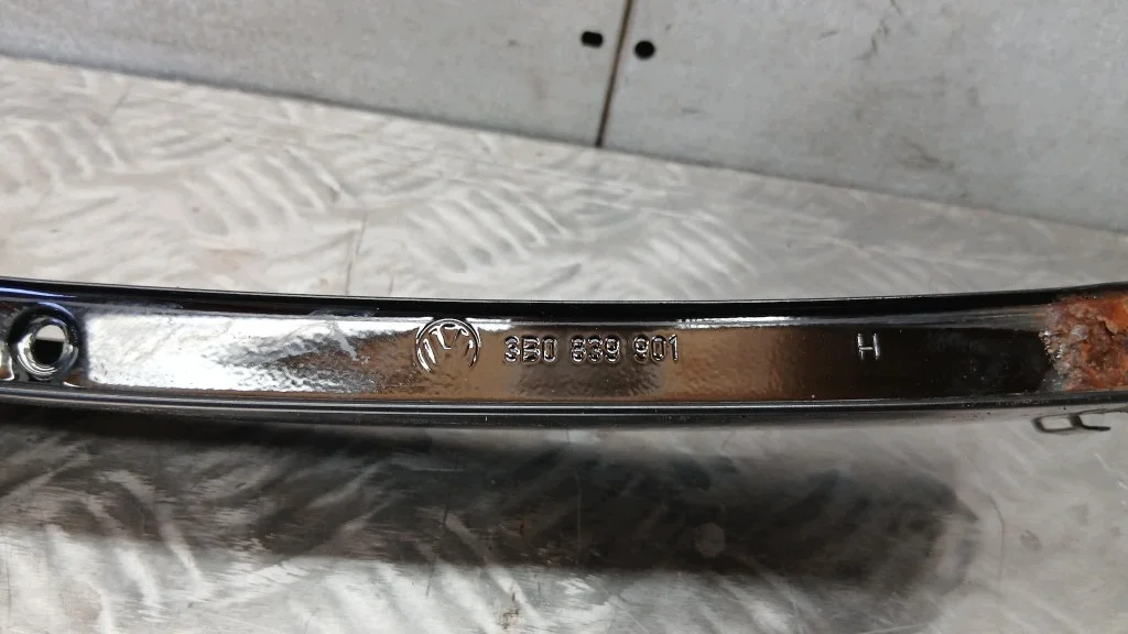 Leiste Tür Links Hinten VW Passat B5 FL image 3