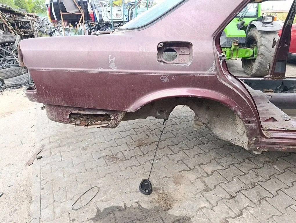 Mercedes W126 500 SEL Kotflügel rechts hinten