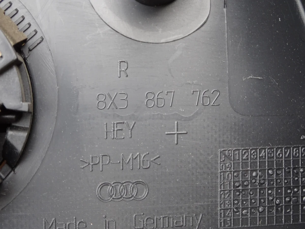 Audi A1 8X Right Rear Trunk Side Panel image 3