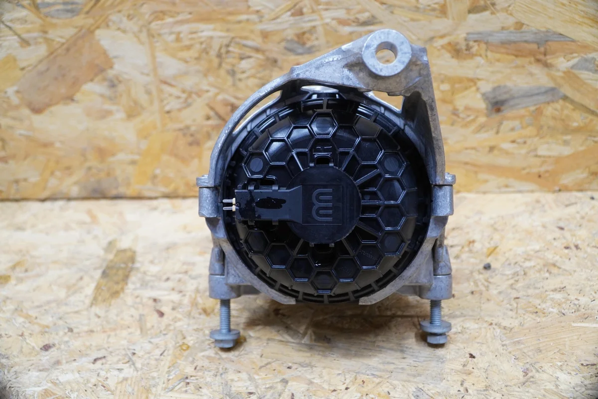 Soporte Motor Audi A6 C8 RS6 4.0B Usado image 6